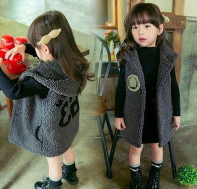 特価処理　女の子　チョッキ　人気商品再入荷！！！