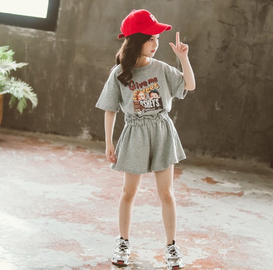 2020夏服新作韓国子供服　女の子　かわいい　上下セット