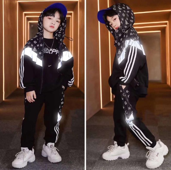 2020秋服新作韓国子供服　発光服  かっこいい　上下セット