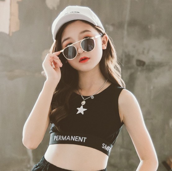 2021夏服新作韓国子供服　女の子　英字ロゴ　タンクトップ
