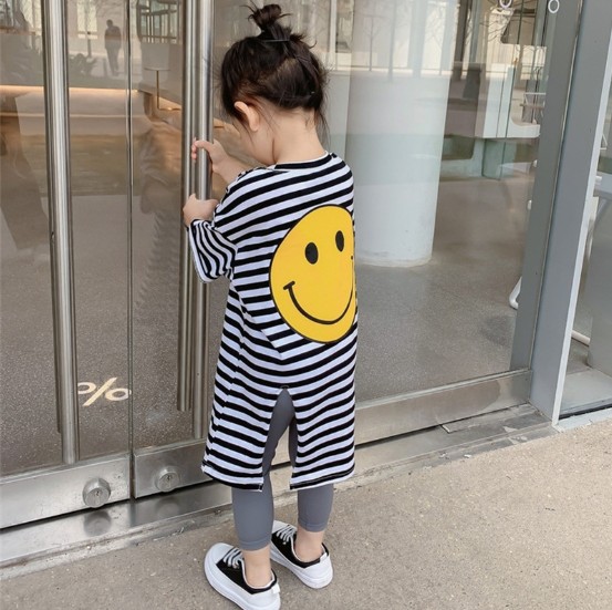 2021夏服新作韓国子供服　女の子　Smile柄　ロングＴシャツ