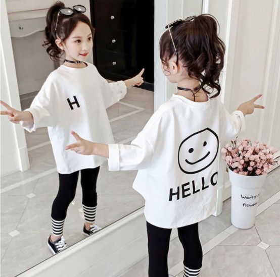 2021秋服新作韓国子供服　女の子　Smile柄　長袖Ｔシャツ
