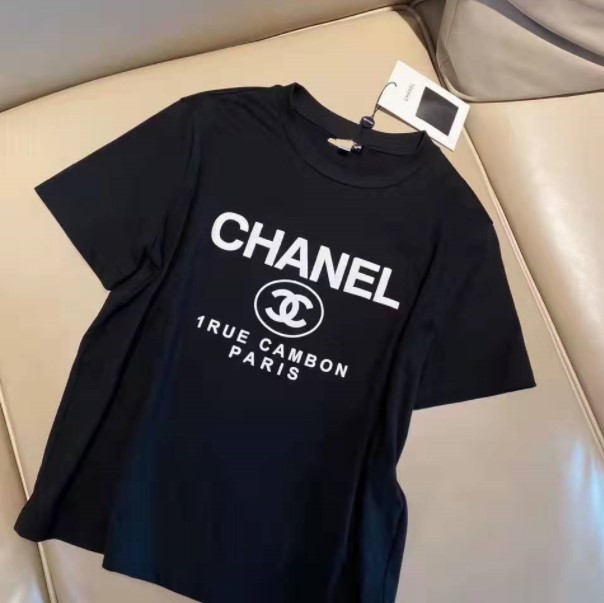 2022夏服新品　大人服　人気柄　半袖Ｔシャツ