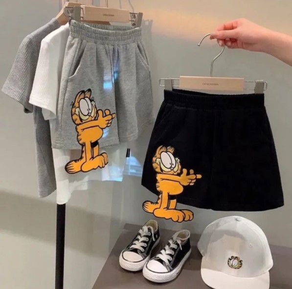 2022夏服新作韓国子供服　男の子　Garfield　ショートパンツ
