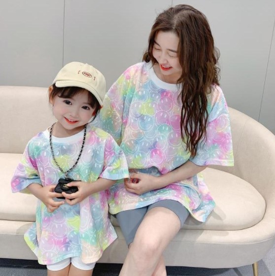 2022夏服新作韓国子供服　女の子　Smile柄　半袖Ｔシャツ