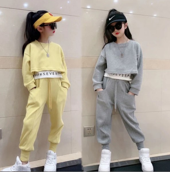 2022秋服新作韓国子供服　女の子　４色　上下セット