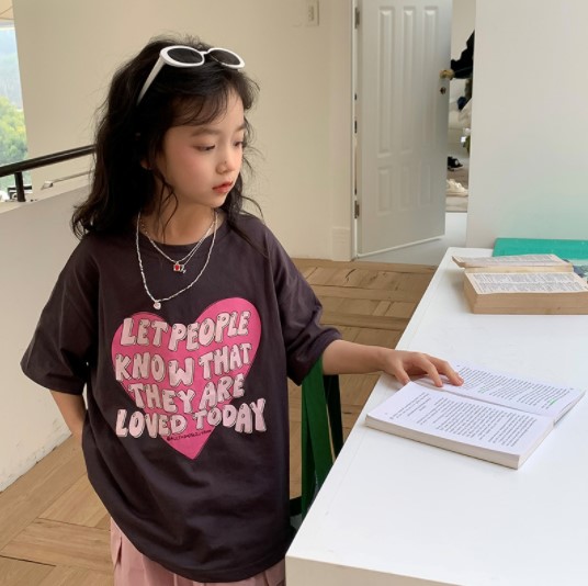2023夏服新作韓国子供服　女の子　英字ロゴ　半袖Ｔシャツ