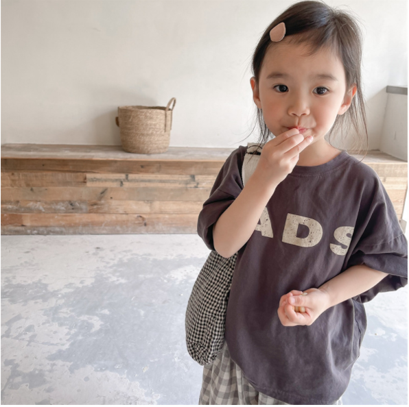 2023夏服新作韓国子供服　女の子  SADS　半袖tシャツ