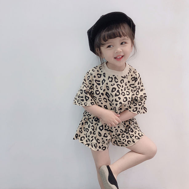 2023夏服新作韓国子供服　女の子　豹柄　上下セット