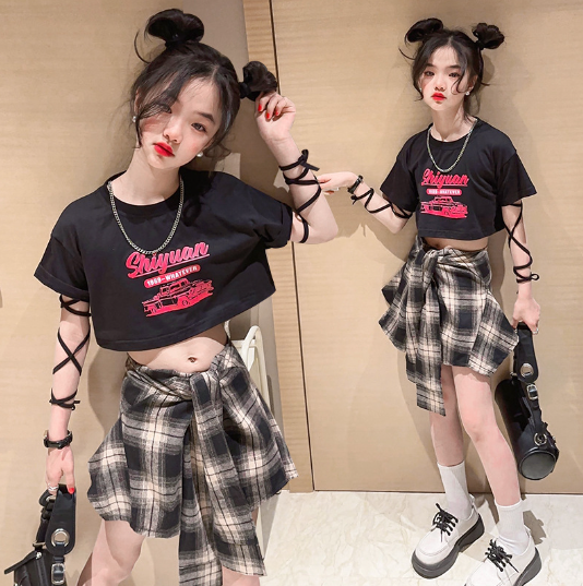 2023夏服新作韓国子供服　女の子　英字ロゴ　上下セット