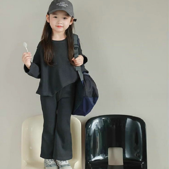 2023秋服新作韓国子供服　女の子　無地　上下セット