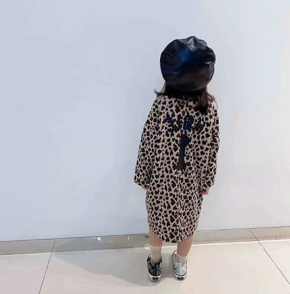 2023秋服新作韓国子供服　女の子　豹柄　ワンピース