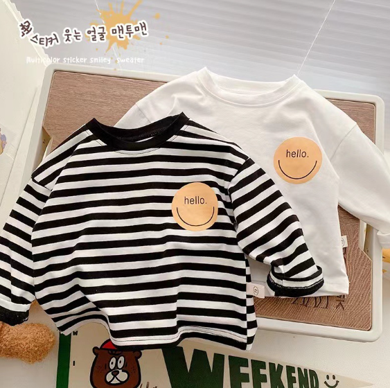 2023秋服新作韓国子供服　男の子　Smile柄　長袖Ｔシャツ