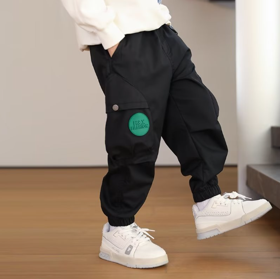 2023秋服新作韓国子供服　男の子　かっこいい　パンツ