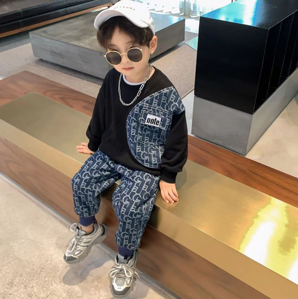 2023秋服新作韓国子供服　男の子　デニム　上下セット