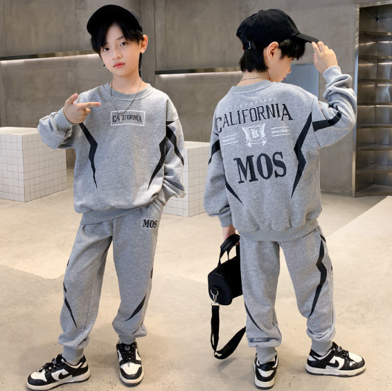 2023秋服新作韓国子供服　男の子　英字ロゴ　上下セット