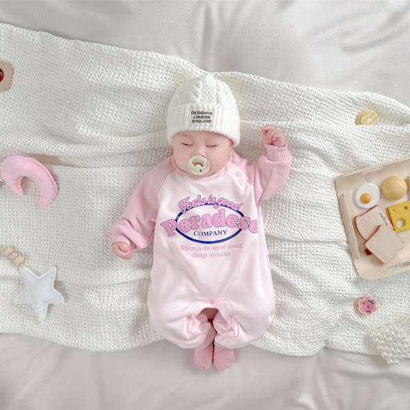 2023冬服新作韓国ベビー服　英字ロゴ　ロンパース