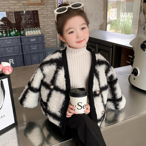2023冬服新作韓国子供服　女の子　チェック柄　アウター