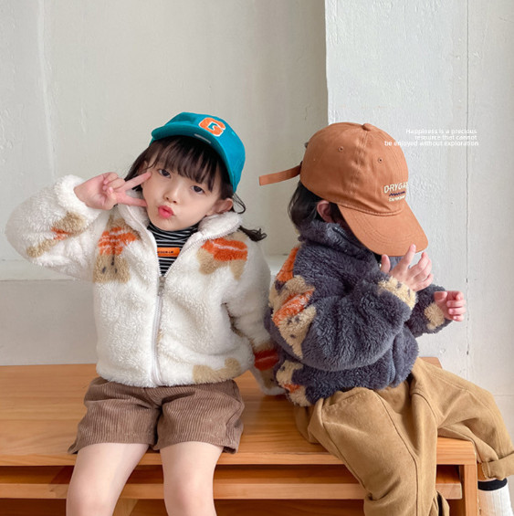 2023冬服新作韓国子供服　くまちゃん柄　カーディガン
