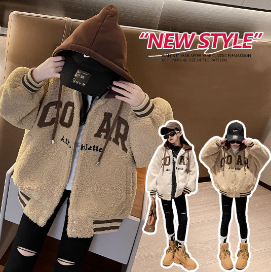 2023冬服新作韓国子供服　女の子　COAR柄　コート