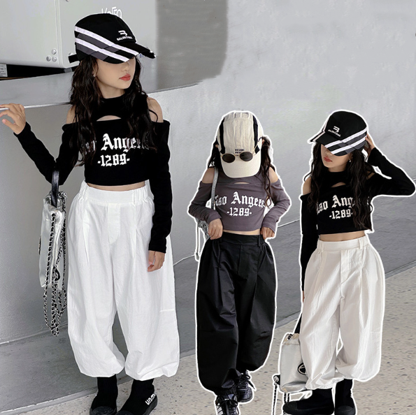 2024春服新作韓国子供服　女の子　英字ロゴ　上下セット