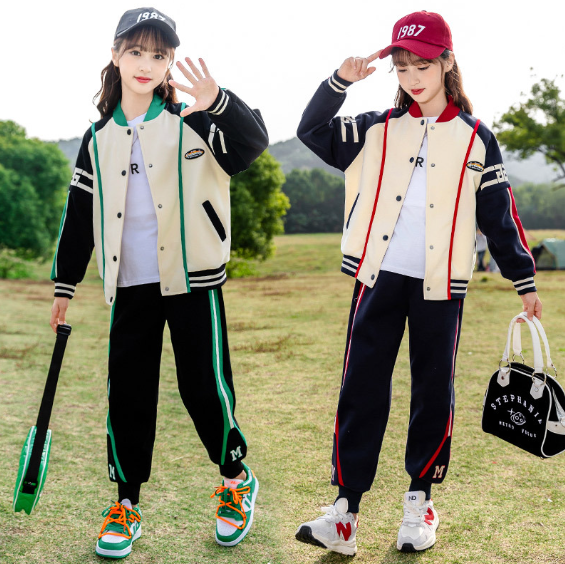 2024春服新作韓国子供服　女の子　英字ロゴ　上下セット