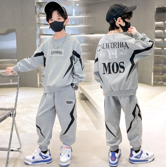 2024春服新作韓国子供服　男の子　英字ロゴ　上下セット