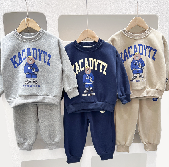 2024春服新作韓国子供服　男の子　くまちゃん柄　上下セット