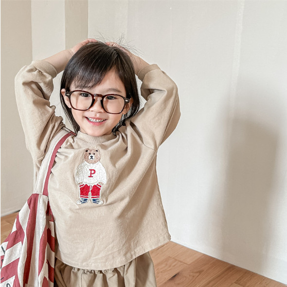 2024春服新作韓国子供服　女の子　くまちゃん柄　トップス