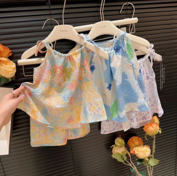 2024夏服新作韓国子供服　女の子　花柄　上下セット