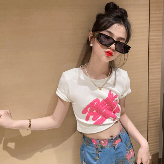 2024夏服新作韓国子供服　女の子　英字ロゴ　半袖ｔシャツ