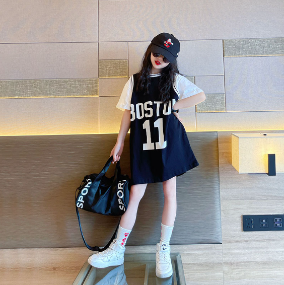 2024夏服新作韓国子供服　女の子　英字ロゴ　ロングｔシャツ