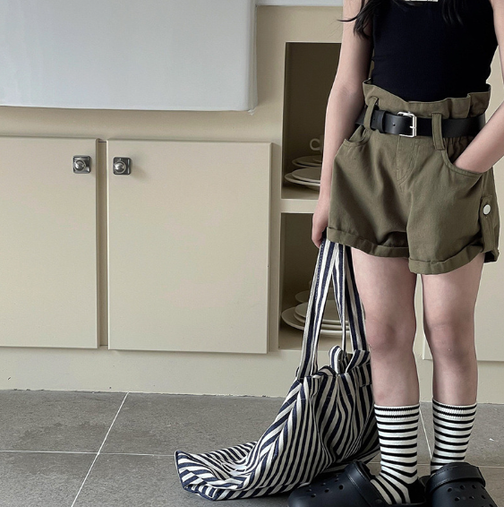 2024夏服新作韓国子供服　女の子  ショート・パンツ  ベルト付き