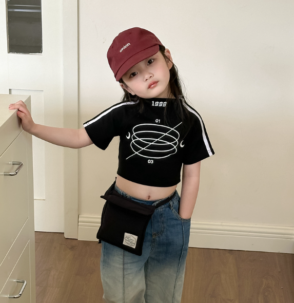 2024夏服新作韓国子供服　英字ロゴ　半袖ｔシャツ