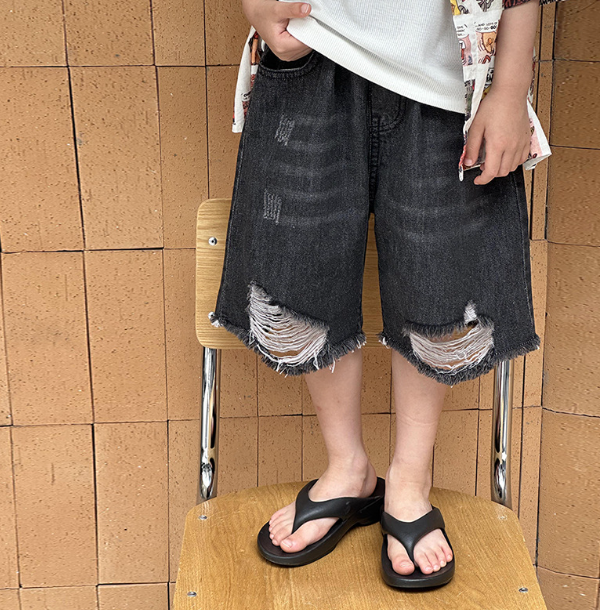 2025夏服新作韓国子供服　5分丈　ダメージジーンズ