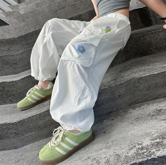 2025夏服新作韓国子供服　刺繍花柄パンツ