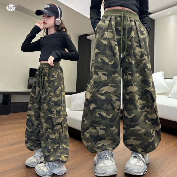 2025秋服新作韓国子供服　女の子　迷彩柄パンツ