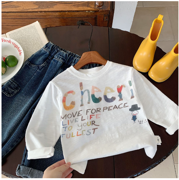 2025秋服新作韓国子供服　英字ロゴ　長袖ｔシャツ