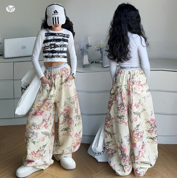 2025秋服新作韓国子供服　長袖ｔシャツ　花柄パンツ