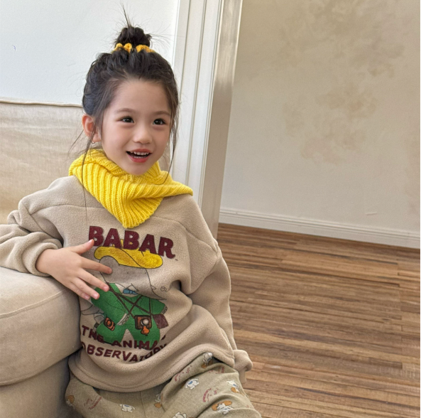 2025冬服新作韓国子供服　女の子　厚手トレーナー