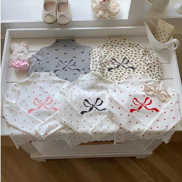 2025秋服新作韓国子供服　リボン柄　長袖ｔシャツ