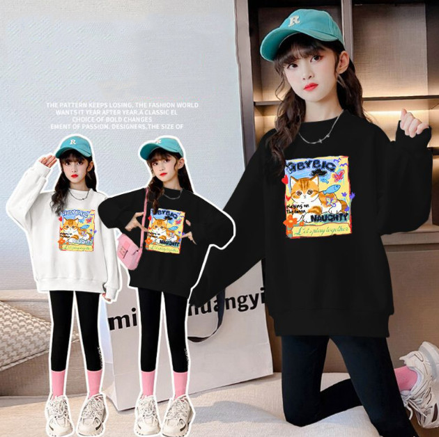 2025秋服新作韓国子供服　ネコ柄　トレーナー