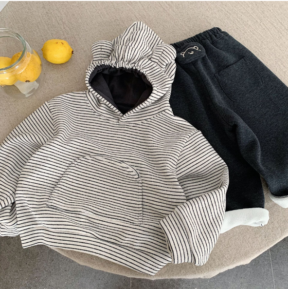 2025冬服新作韓国子供服　ボーダー　パーカー