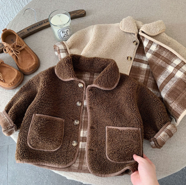 2025冬服新作韓国子供服  シープボア　アウター