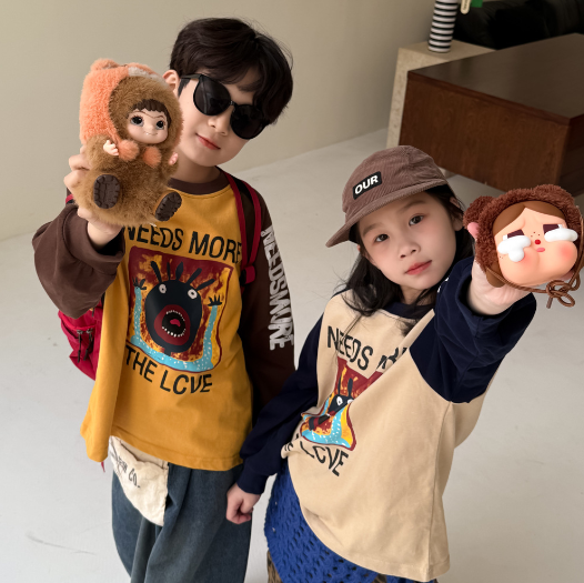2026春服新作韓国子供服　英字ロゴ　長袖ｔシャツ